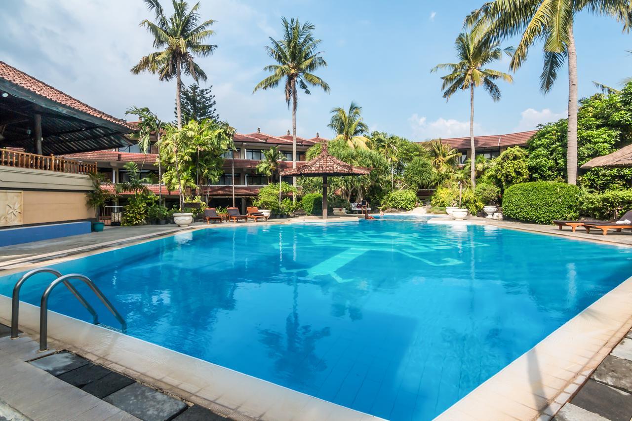 Zen Rooms Kuta Jenggala Beach エクステリア 写真
